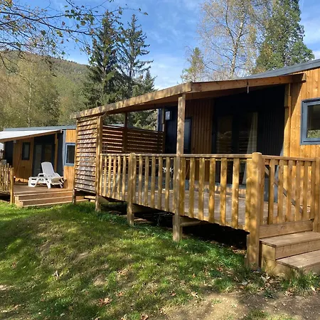 Kamp alanı Mobil-home 6 A 8 Personnes *